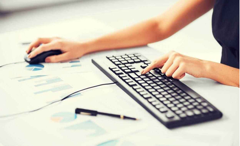 初創(chuàng)企業(yè)到選擇代理記賬好還是專職會計好？